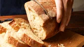 Cine poate consuma pâine albă fără griji? Ce spun specialiștii