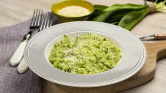 Risotto cu leurdă. O delicatesă super-cremoasă, numai bună de savurat la început de primăvară