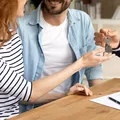 Tinerii sub 35 de ani care își cumpără prima locuință ar putea beneficia de TVA redus