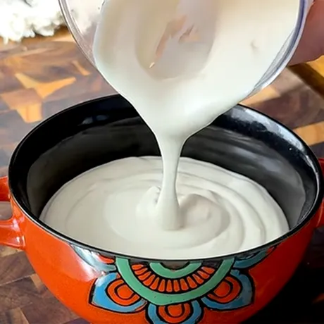 Cum se face maioneza fără ouă. Care sunt singurele ingrediente folosite