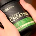 Creatina, noul supliment „minune” al menopauzei? Ce spun medicii despre efectele sale