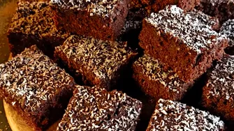 Negresă de post însiropată. Desertul delicios care te va duce instant cu gândul în copilărie