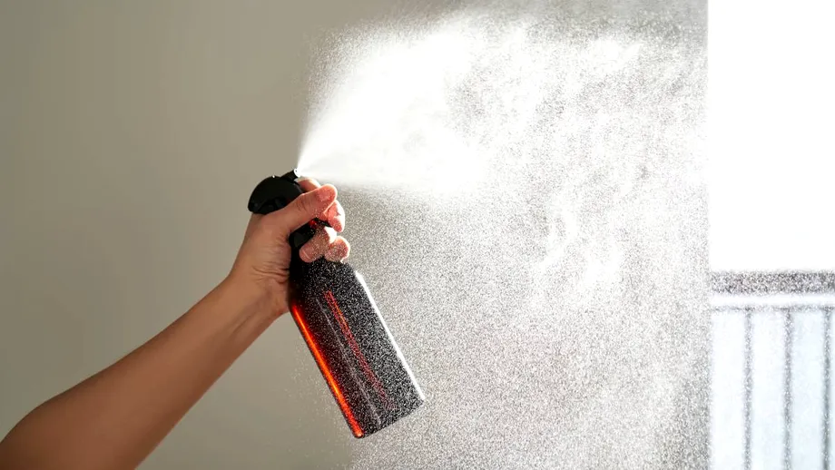 Cum să faci parfum de cameră din vodcă
