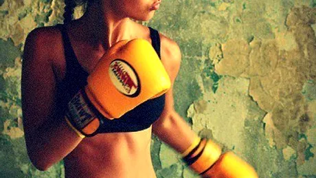 Secretul frumuseţii Adrianei Lima: kick boxing-ul