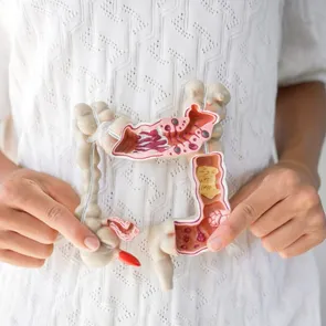 Microbiomul intestinal ar putea fi „contagios”. Bacteriile din intestin se pot transmite între oameni
