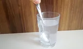Apa alcalină: este cu adevărat mai sănătoasă decât apa obișnuită?