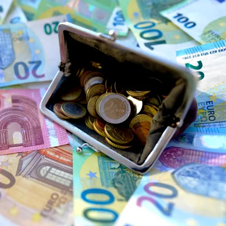 Bancnota de care trebuie să te ferești când mergi în vacanță! Este cea mai falsificată în 2025