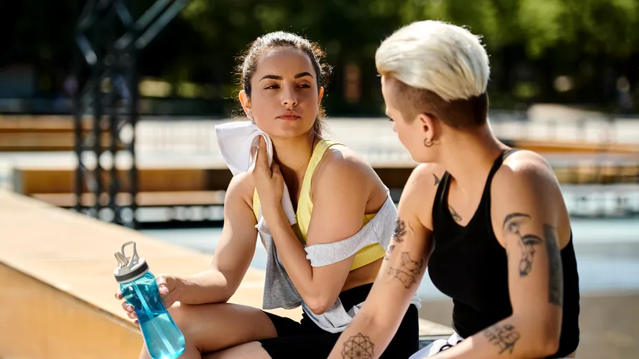 Cum să te răcorești rapid și eficient atunci când afară este foarte cald și nu te poți opri din transpirat