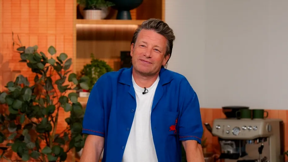 Jamie Oliver a slăbit 12 kilograme fără vreo dietă strictă. Alimentul pe care l-a scos din meniul său