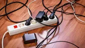 De ce nu e bine să folosești prelungitoare pentru aparatele de mare putere. Lista electrocasnicelor pe care să nu le folosești cu prelungitor