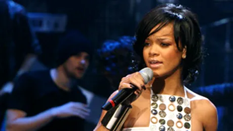 Rihanna si T.I. canta 