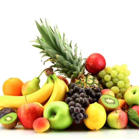 Care este cel mai potrivit moment al zilei în care să mănânci fructe ca să nu te îngrași. 4 mituri pe care să le dai uitării