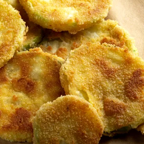 Rețeta dovlecei pane de post. Un aperitiv gustos când nu consumi carne!