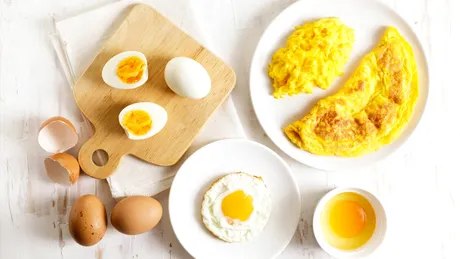 Câte ouă trebuie să mânânci, maximum, într-o săptămână, în funcție de vârstă. Sfatul experților în nutriție