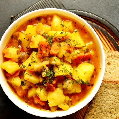 Tocăniță de cartofi de post fără ulei. Rețetă gustoasă și sănătoasă