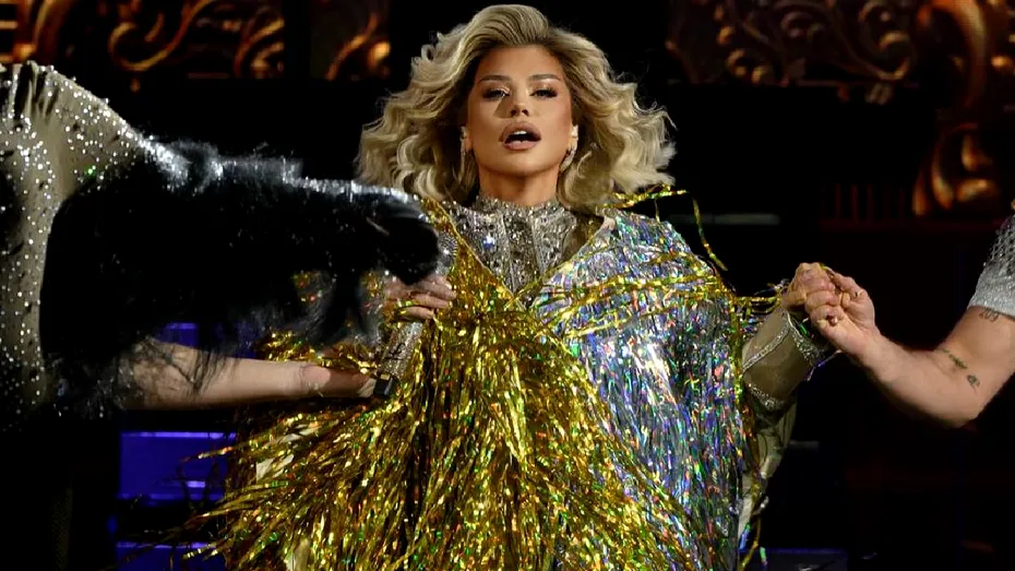 Cum arată Loredana Groza în costum de baie la 55 de ani: diva se relaxează în Maldive alături de mama și fiica ei / FOTO