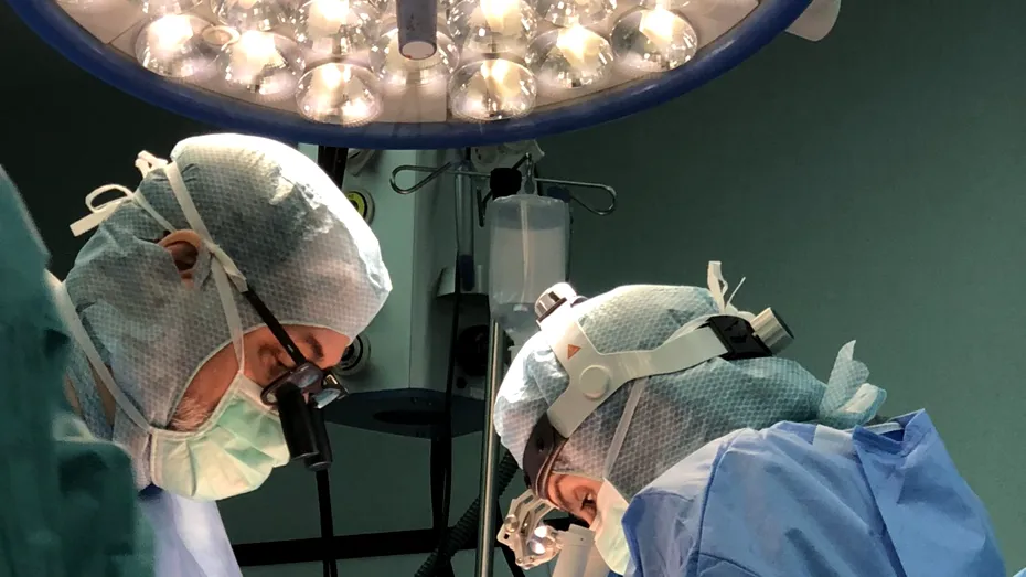 Pacientă cu tromboză venoasă profundă, tratată chirurgical şi endovascular