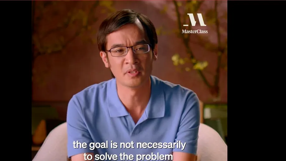 Cel mai deștept om din lume are 48 de ani, nu se stresează și nu ridică vocea niciodată. Coeficientul lui de inteligență e 230