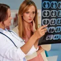 (P) Ce organe se văd la RMN abdominal și cât de bine pot fi analizate?