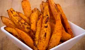 Cartofi dulci „prăjiţi” la cuptor: un deliciu sănătos, cu puţine calorii!