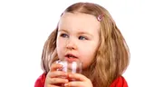 Cata apa trebuie sa bea copiii zilnic?