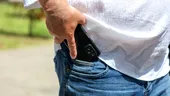 Telefonul ținut în buzunar poate afecta fertilitatea bărbaților? Ce arată studiile despre calitatea spermei