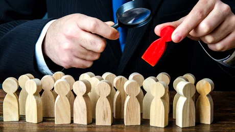 Sindromul impostorului vs teoria conspirației