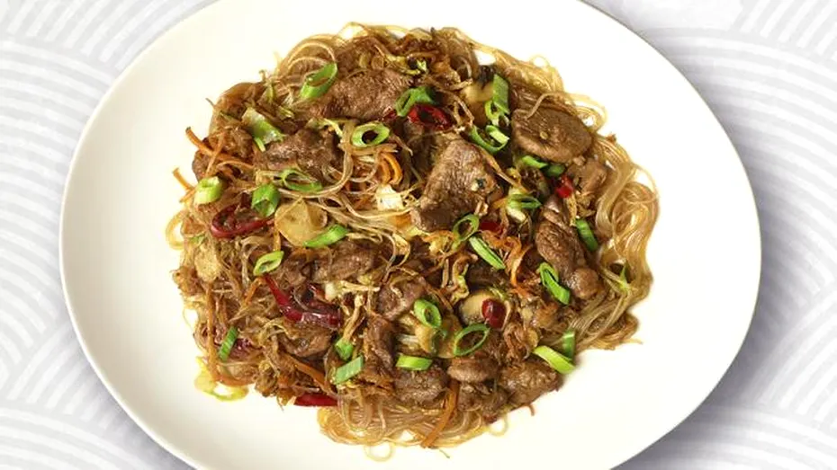Noodles cu raţă iute-dulce, reţeta asiatică de Florin Dumitrescu