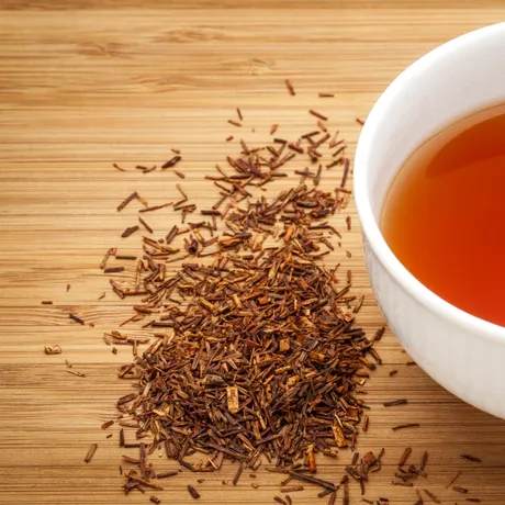 Ceaiul care îți ține rinichii sănătoși și te ajută la slăbit. Se bea de trei ori pe zi