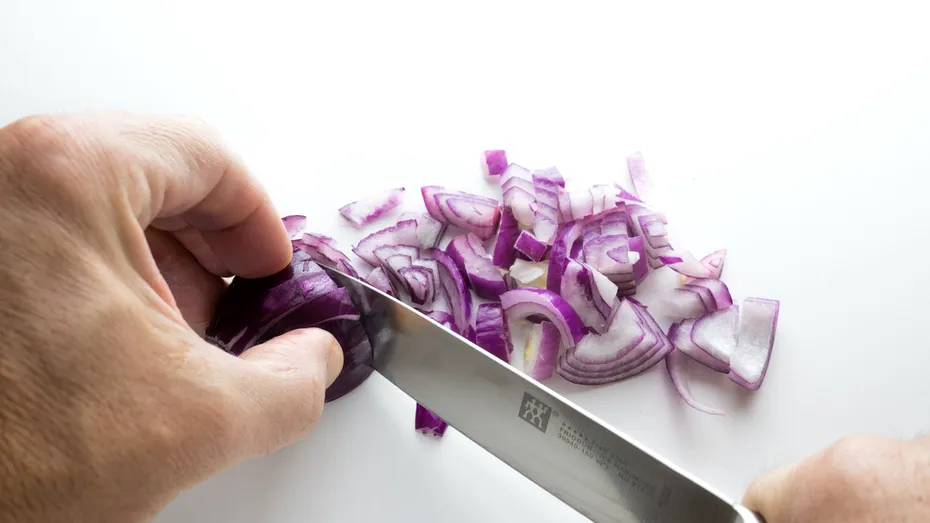 Strugurii cu ceapă! Două alimente pentru îmbunătățirea tensiunii arteriale