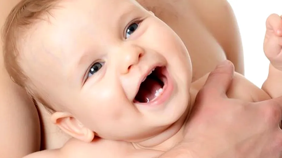 Ce trebuie să ştie părinţii despre primii dinţi ai copilului, suzetă şi vizita la dentist