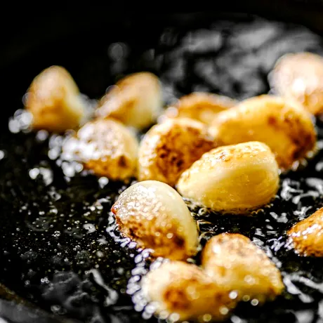 8 alimente pe care le gătim greșit – și cum să le preparăm corect pentru a păstra gustul și nutrienții