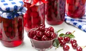 Compot de vișine fără zahăr și conservanți. E savuros și cu puține calorii