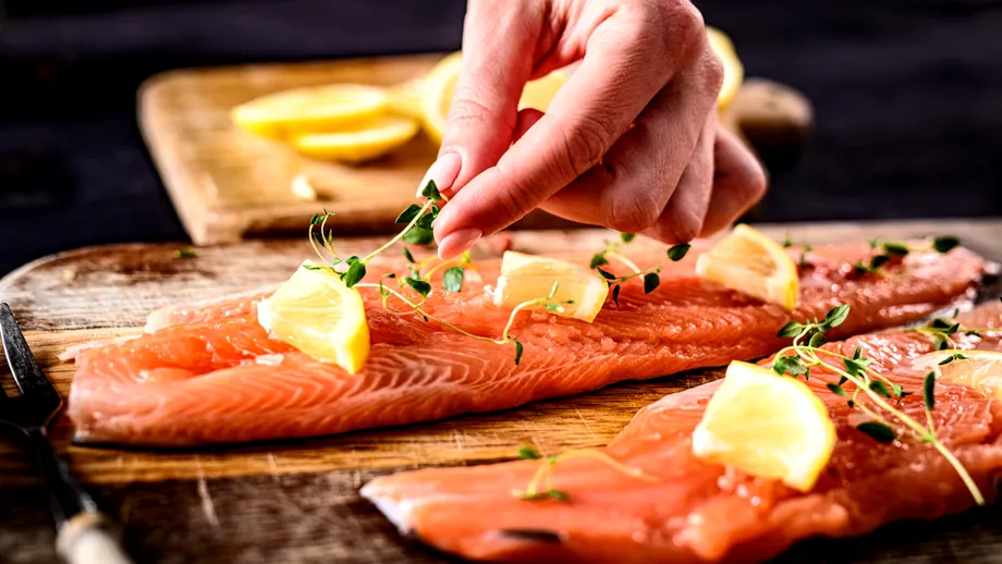 Alimentul pe care trebuie să-l consumi săptămânal odată ce împlinești 30 de ani. Te menține tânăr și cu o minte ascuțită