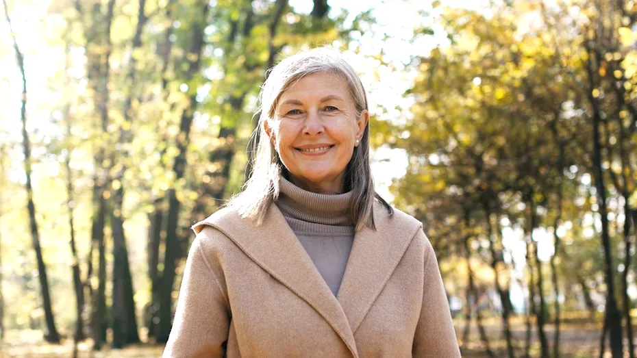 Menopauza precoce, asociată cu un diagnostic mai timpuriu de Alzheimer, conform unui studiu recent