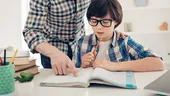 5 cărţi despre homeschooling care te învaţă cum să-ţi ajuţi copiii la teme