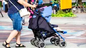 De ce nu este recomandat să acoperi căruciorul bebelușului cu o pătură pe timp de vară