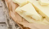 Rețetă ciocolată ALBĂ de casă din 3 ingrediente. Are un gust deosebit!