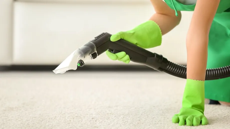 Cum să curăți CORECT filtrul de la aspirator! Ce se întâmplă dacă folosești aparatul cu filtrul murdar?