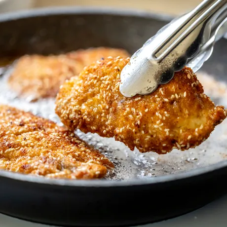 Cum obții șnițele crocante, fără exces de ulei! Trucul pe care trebuie să îl aplici de fiecare dată