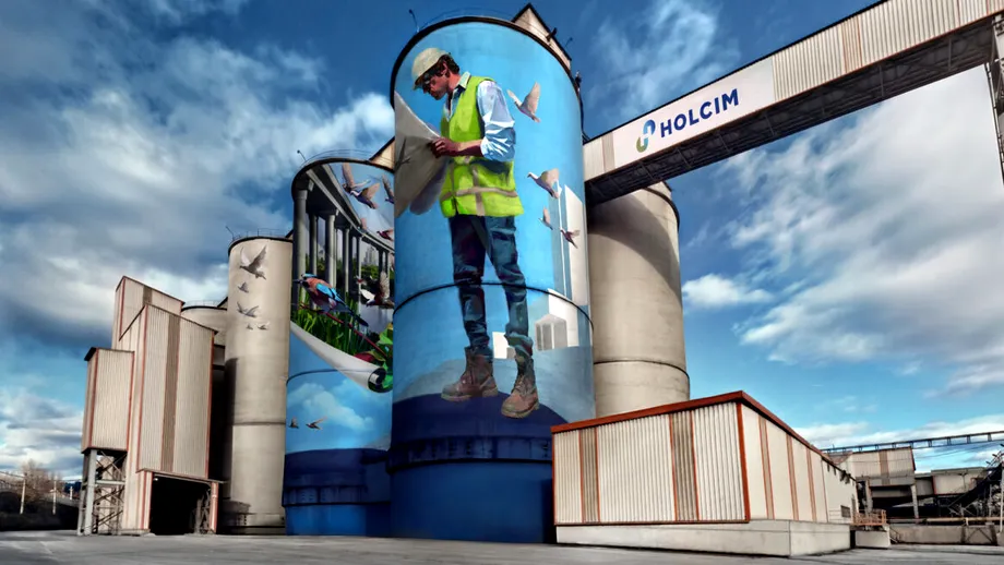 (P) HOLCIM ROMÂNIA MARCHEAZĂ O PREMIERĂ ÎN INDUSTRIE: PRIMUL MURAL SUSTENABIL DINTR-O FABRICĂ DIN ROMÂNIA