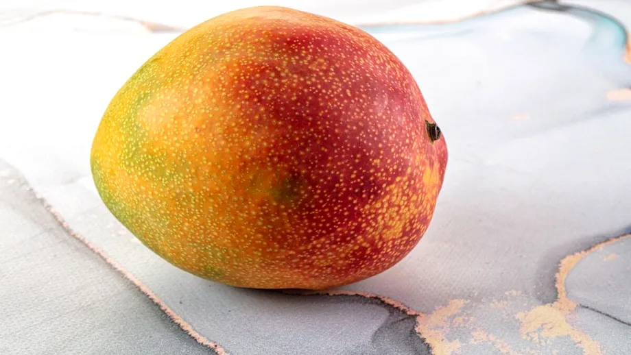 Cum să alegi mango perfect la supermarket. Nu te uita doar la culoarea lui