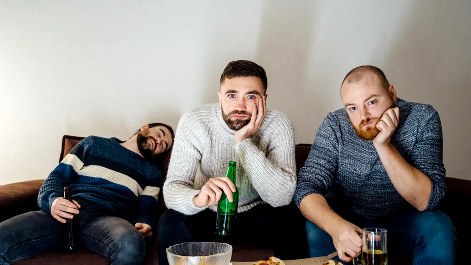 Ai băut prea mult? Iată 8 lucruri inteligente pe care să le faci pentru a te trezi rapid