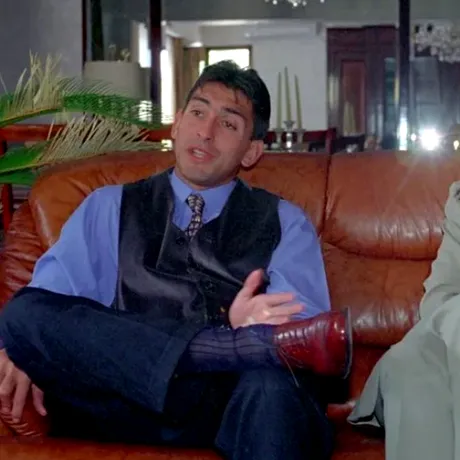 Cine este Letiția Badea, mama lui Toto Dumitrescu. Era supranumită „Monica Bellucci de România” în anii ’90 / GALERIE FOTO