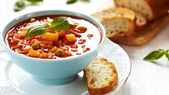 Supă cu sânge de porc. Rețeta pe care doar marii bucătari o știu