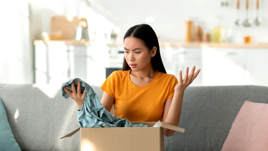 Trebuie să speli hainele noi înainte să le porți? Ce spun specialiștii