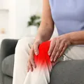De ce pocnesc genunchii? Probleme articulare pe care le pot ascunde aceste sunete