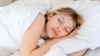 Odihna care vindecă: legătura profundă dintre somn, echilibru hormonal și sănătatea intimă a femeii