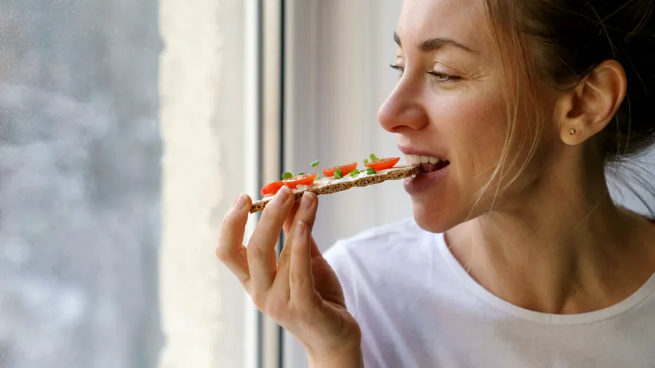 Modalități simple în care poți reduce consumul de alimente procesate