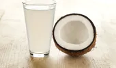 Care e diferența dintre laptele de cocos și apa de cocos? Primul costă 7 lei la supermarket